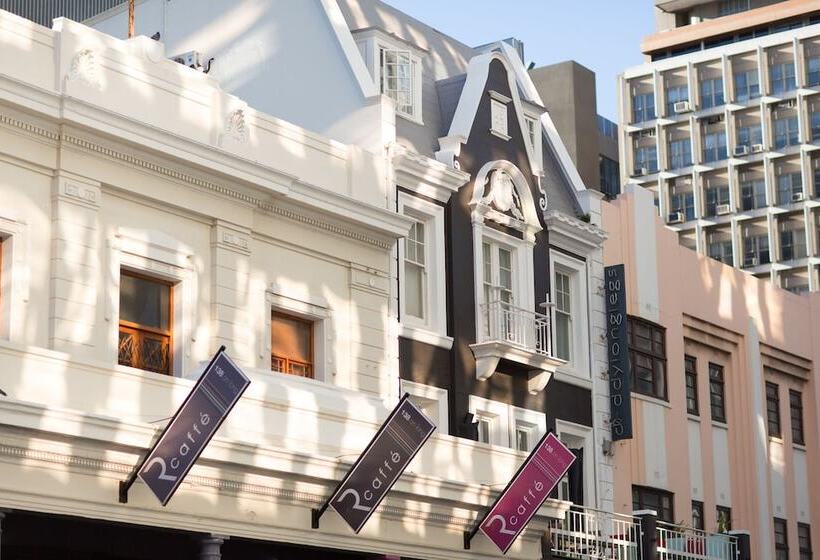 هتل Daddy Long Legs Art