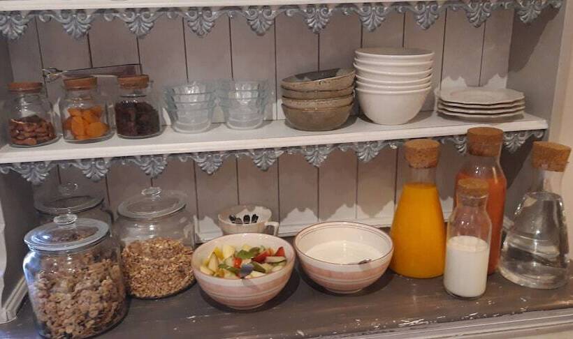 호텔 Logis Hôtel De La Chapelle