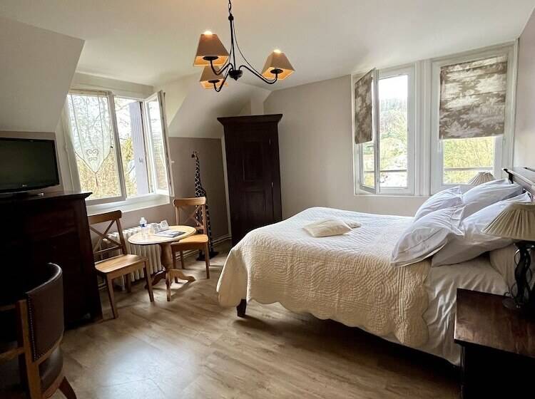 호텔 Logis Hôtel De La Chapelle