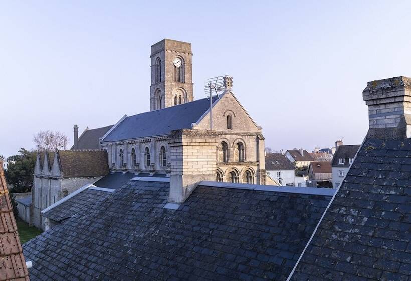 ホテル De Lion Sur Mer