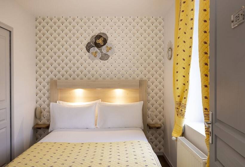 ホテル De Lion Sur Mer