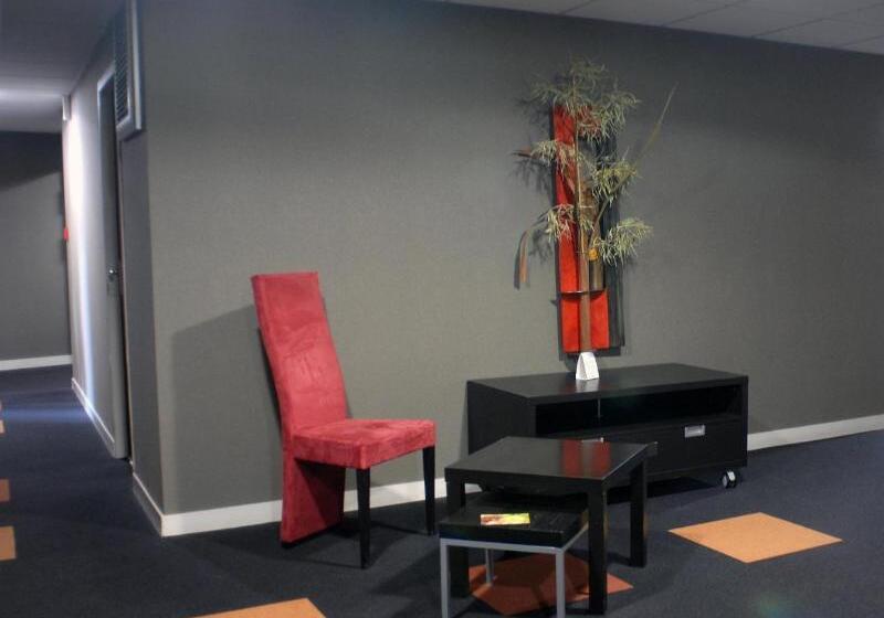 فندق De Loire Et Restaurant Les Bateliers