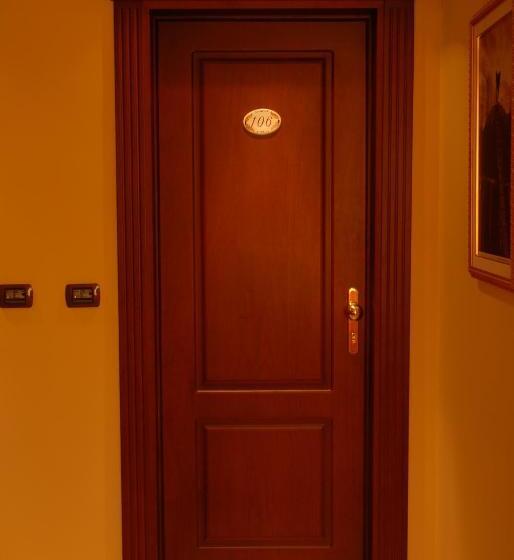 酒店 Duca Di Calabria