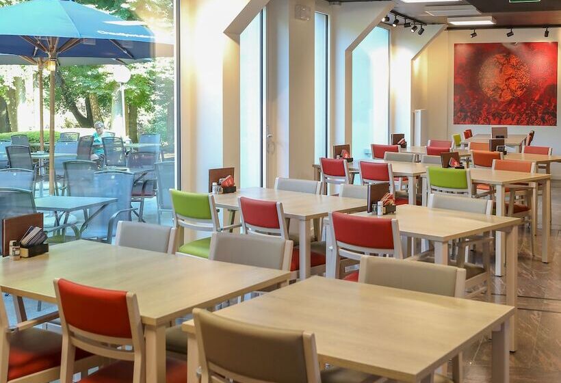 ホテル Floreal La Roche En Ardenne