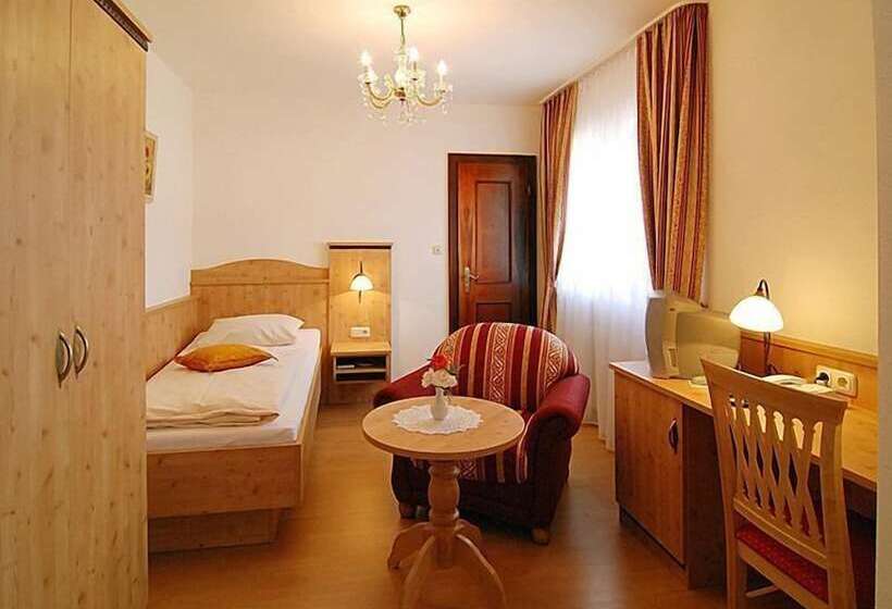 ホテル Garni Am Kureck