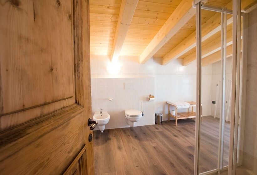 בית מלון כפרי Garni Le Corti