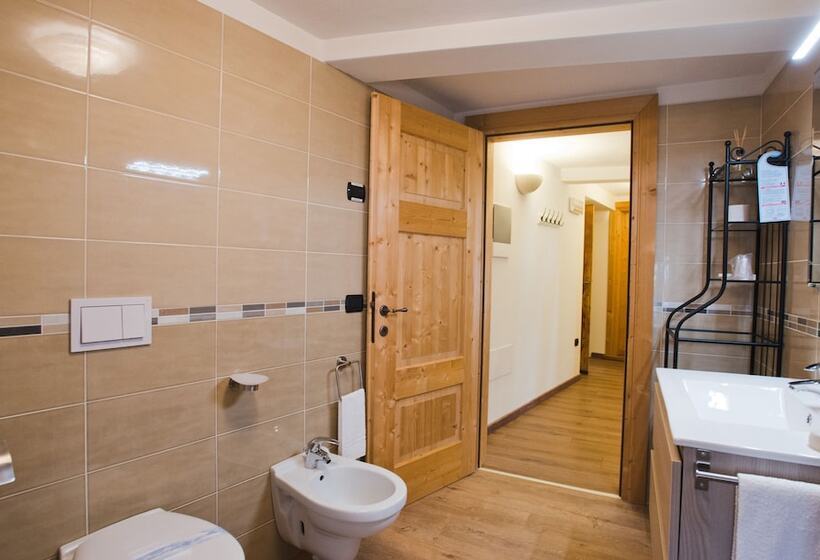 בית מלון כפרי Garni Le Corti