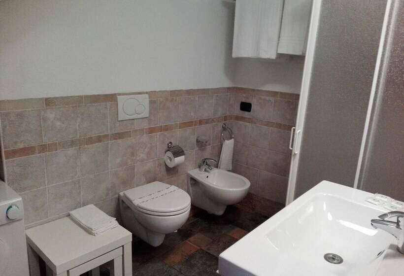 בית מלון כפרי Garni Le Corti