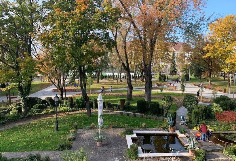 ホテル Golden Ball Club