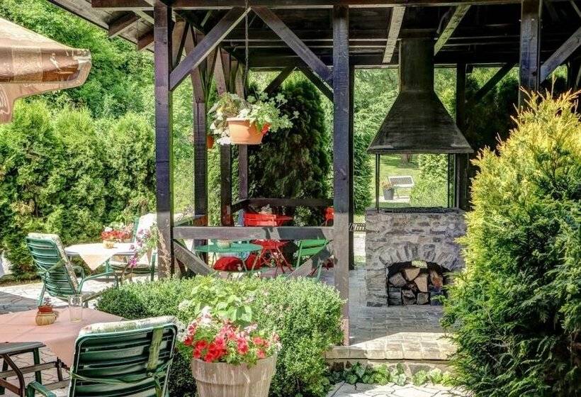 בית מלון כפרי Golfer