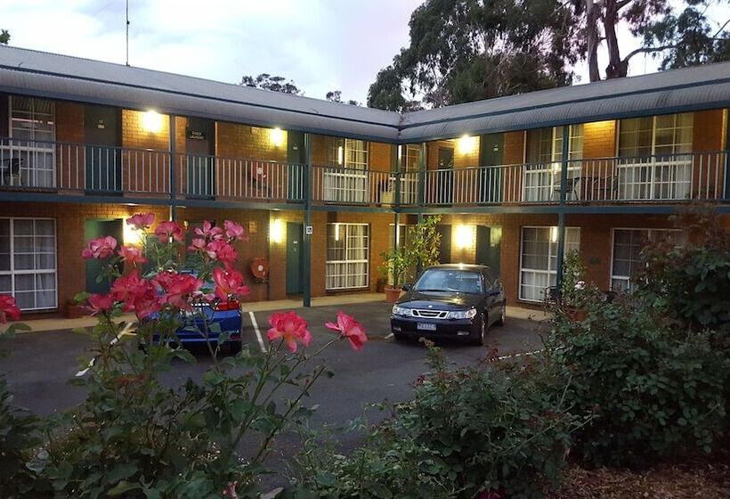 בית מלון כפרי Hepburn Springs Motor Inn