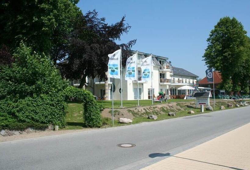 Отель Hof Sierksdorf