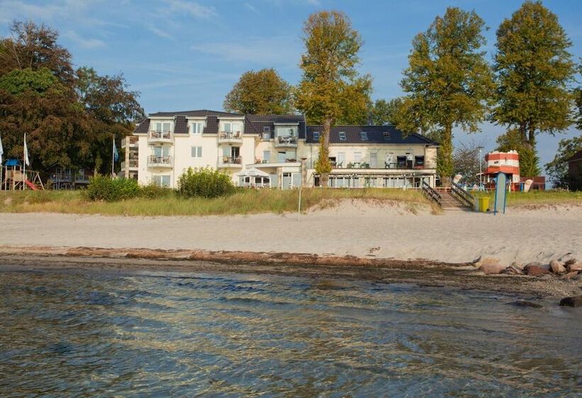 Отель Hof Sierksdorf