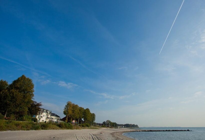 Отель Hof Sierksdorf