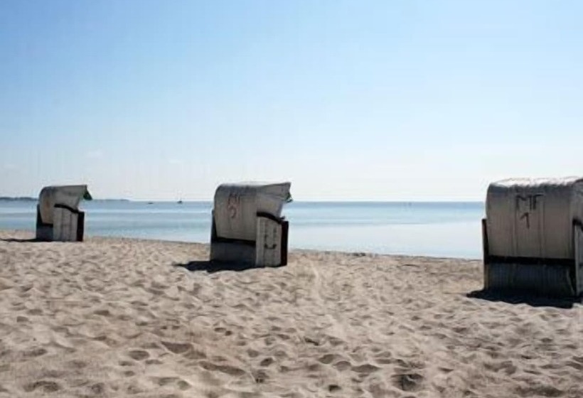 Отель Hof Sierksdorf