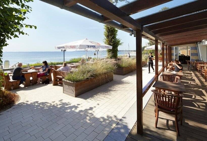 Отель Hof Sierksdorf