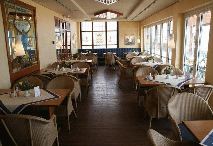 Отель Hof Sierksdorf