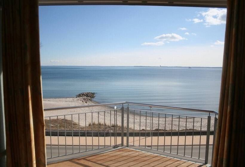 Отель Hof Sierksdorf