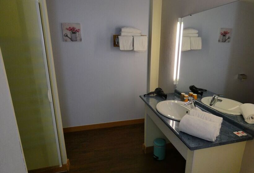 בית מלון כפרי Hôtel Azur Saint Junien Cit