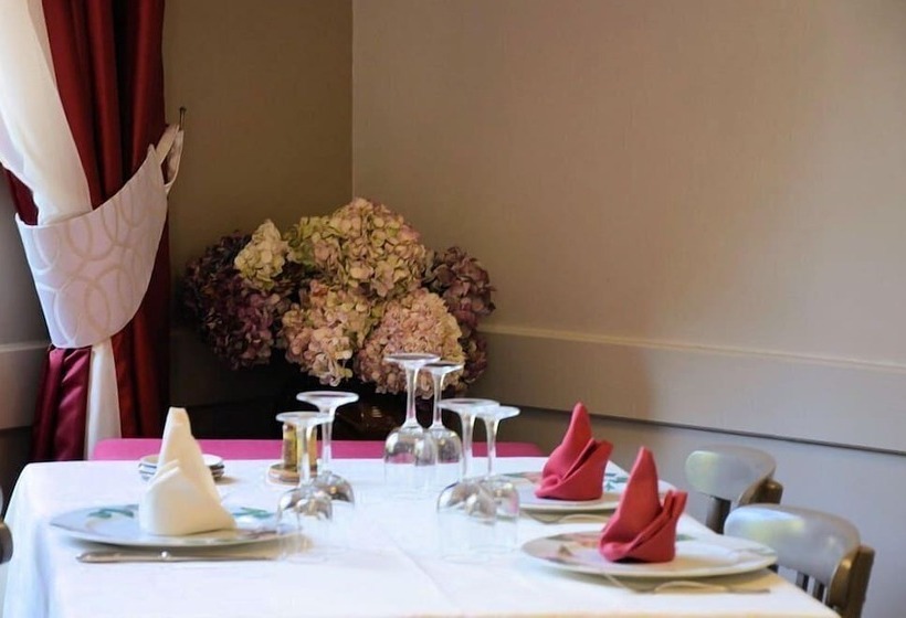 فندق Hôtel De La Terrasse