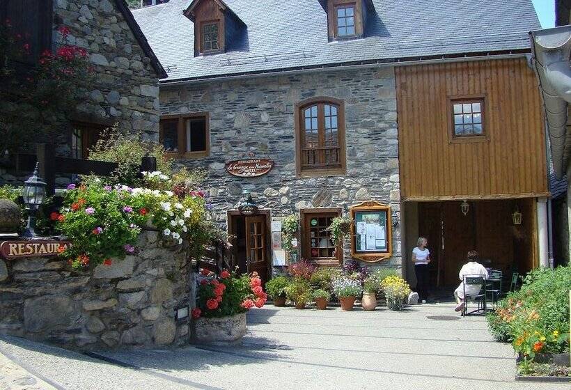 Отель Hôtel La Grange Aux Marmottes