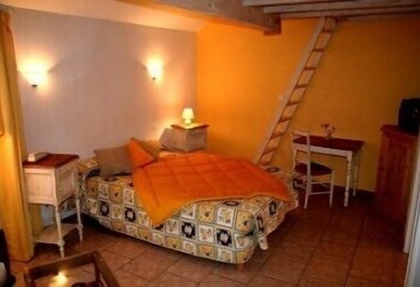 Отель Hôtel La Grange Aux Marmottes