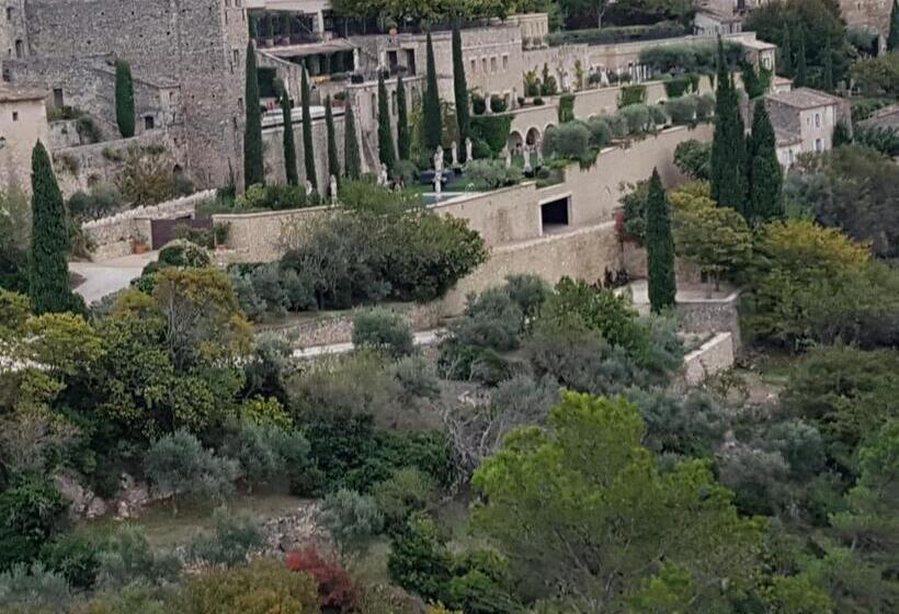 ホテル Le Crillon