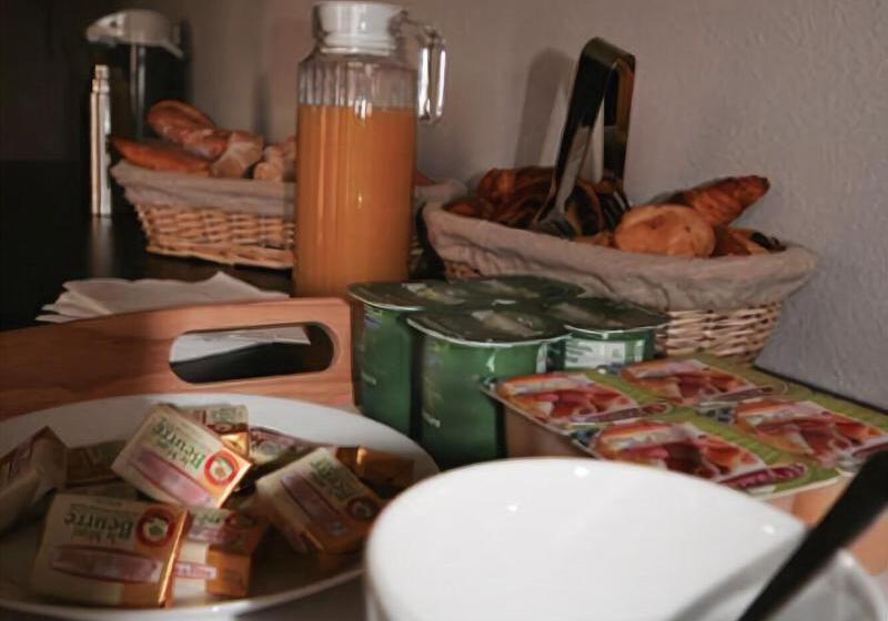 Отель Hôtel Lémand Lyon Est Villefontaine