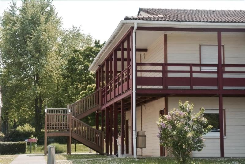 Отель Hôtel Lémand Lyon Est Villefontaine