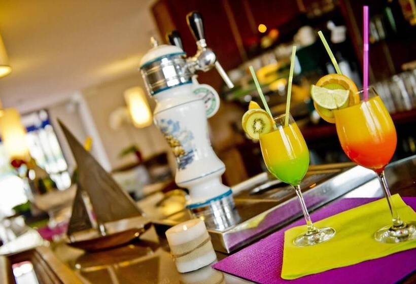 בית מלון כפרי Hôtel Miléade La Frégate   Bidart