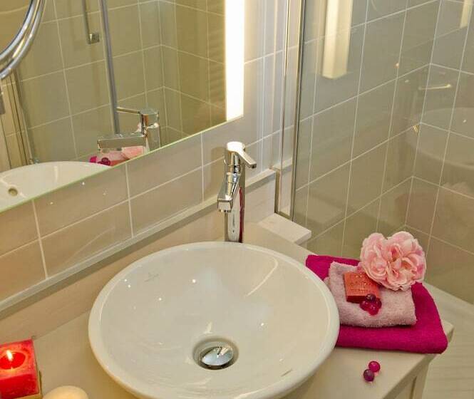 בית מלון כפרי Hôtel Miléade La Frégate   Bidart