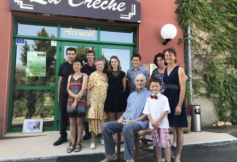 فندق Hôtel Restaurant La Crèche Et Sa Piscine Intérieure   Logis Hôtels