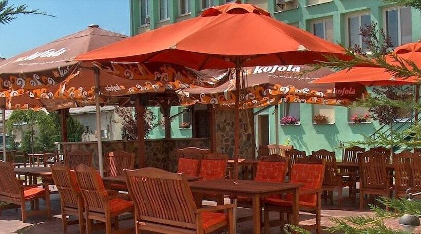 בית מלון כפרי Hubert Nove Zamky