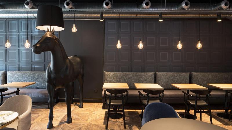 Отель Ibis Styles Laval Centre Gare