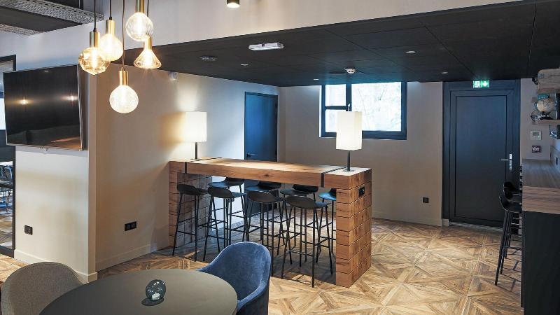 Отель Ibis Styles Laval Centre Gare