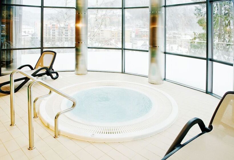 هتل Krynica Conference & Spa