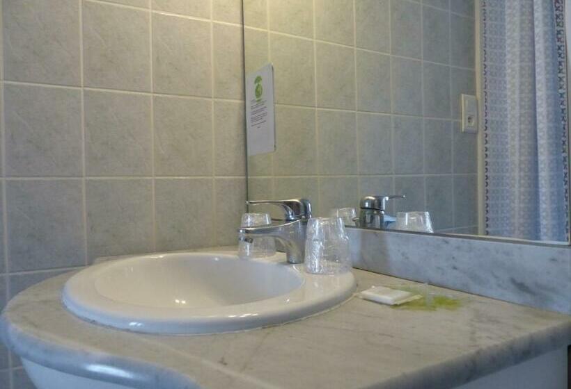 Отель La Belle Etoile