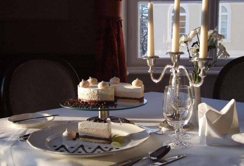 בית מלון כפרי La Contessa Castle