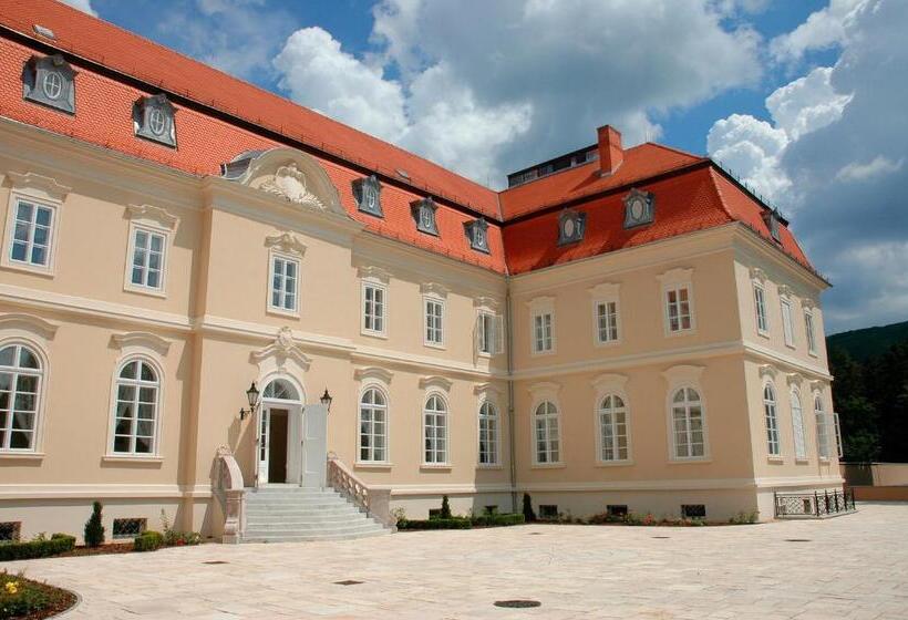 בית מלון כפרי La Contessa Castle