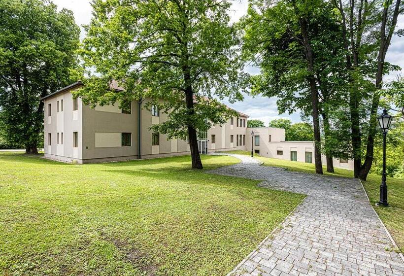 בית מלון כפרי La Contessa Castle