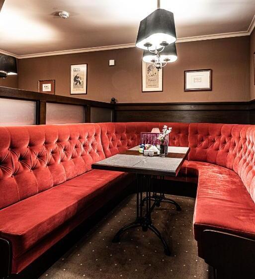 בית מלון כפרי La Contessa Castle