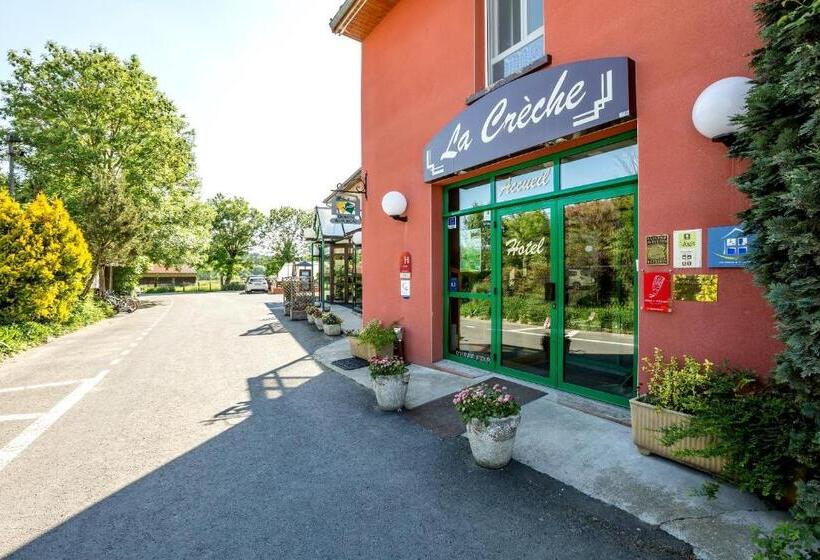 ホテル Hôtel Restaurant La Crèche Et Sa Piscine Intérieure   Logis Hôtels
