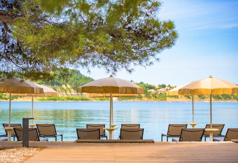 هتل Laguna  Terme Krka