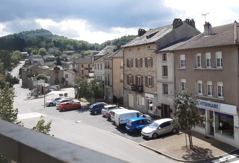 בית מלון כפרי Le Barriol