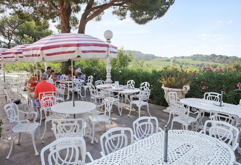 호텔 Le Château De Mei Lese