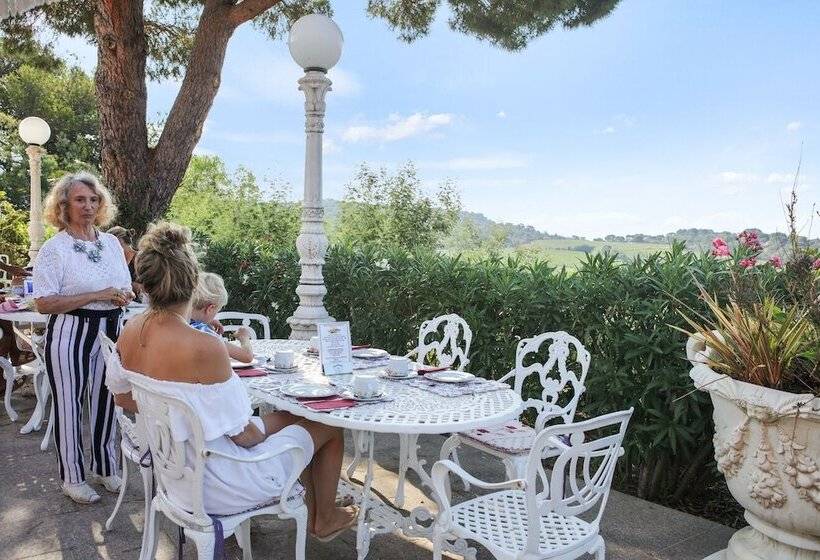 호텔 Le Château De Mei Lese