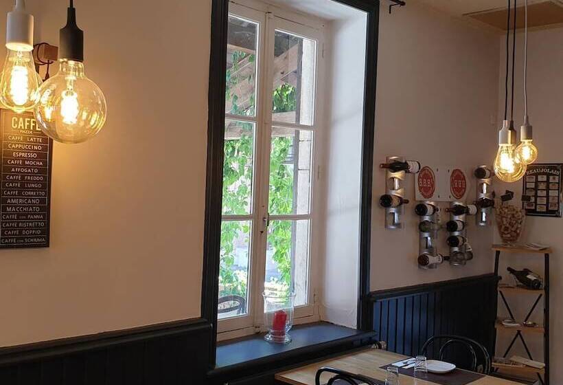 فندق Le Relais Des Dix Crus   Logis Hôtel B&b