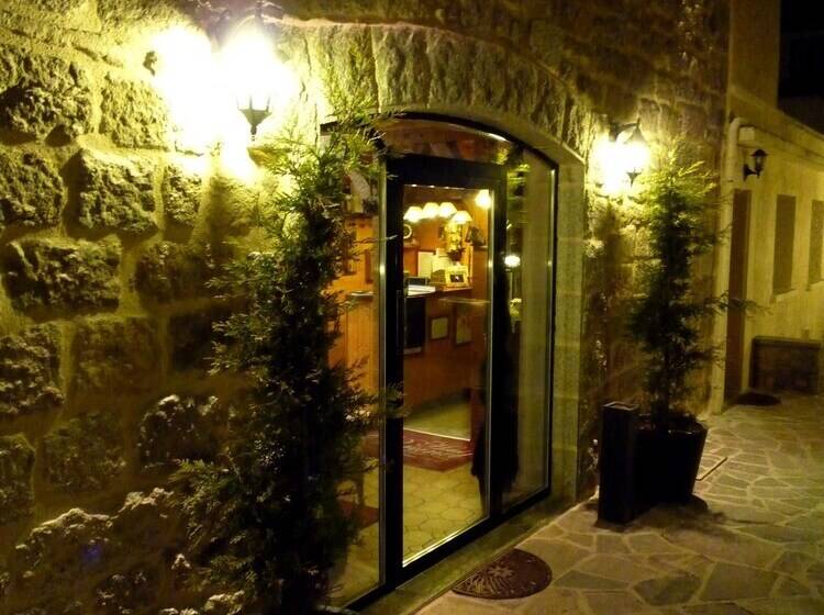 Отель Le Rocher Blanc