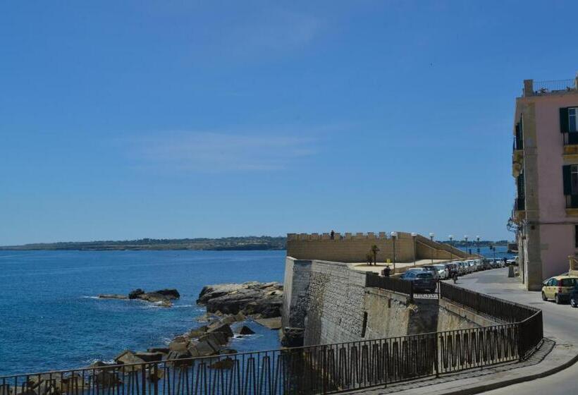 ホテル Livingston