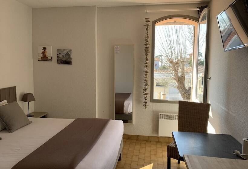 Logis Hotels   Hôtel Et Restaurant L Océana